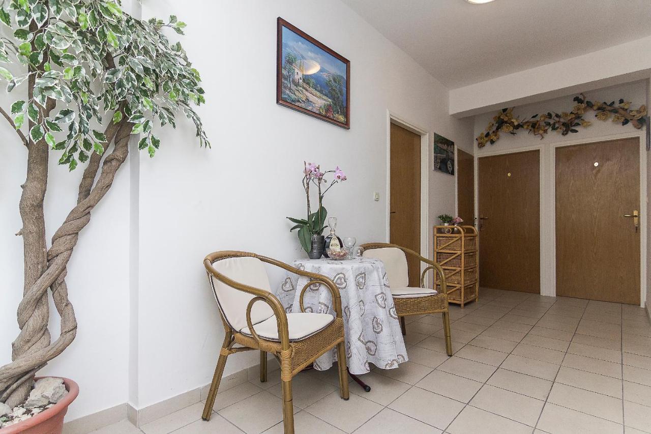 Apartments Erceg Makarska Exterior foto